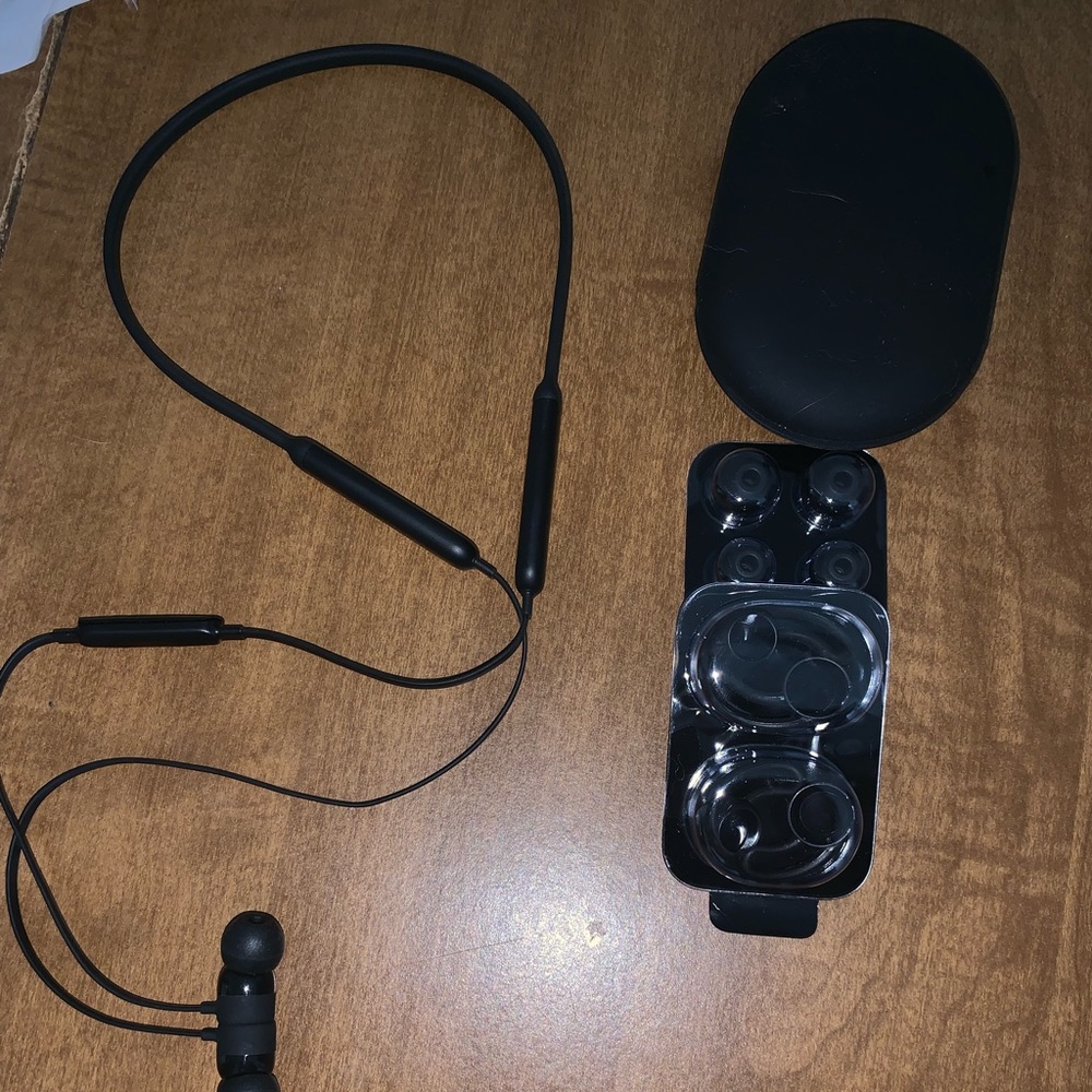 Wireless Bluetooth Beats headphones
